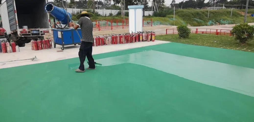 丙烯酸球場施工中